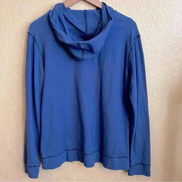 Vestige Lightweight Pullover Long Sleeves With Hoodie - Picture 2 of 4